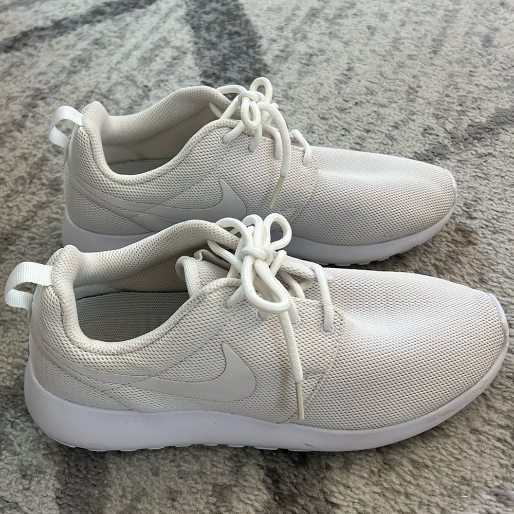 Nike | Rosche One Women’s Shoes